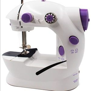 Mini sewing machine